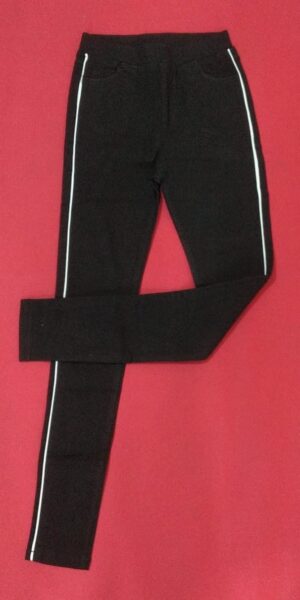 LEGGINS NEGRO CON RALLAS BLANCAS A LOS LADOS -360000